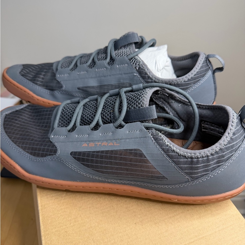 Astral Loyak Mens Size 11 Water Shoes Sneakers Storm Gray Brand New In Box - Picture 2 of 12
